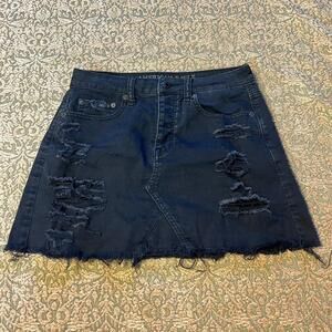 American eagle distressed denim skirt size 2